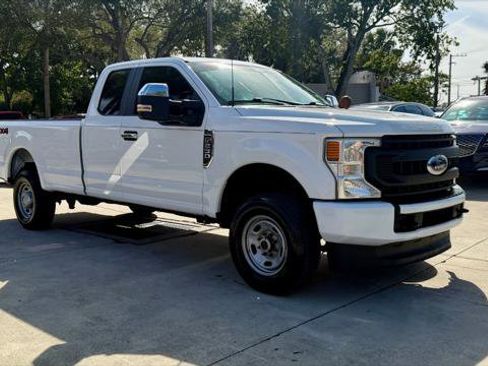 Used 2022 Ford F250 XL w/ Power Equipment Group image 8