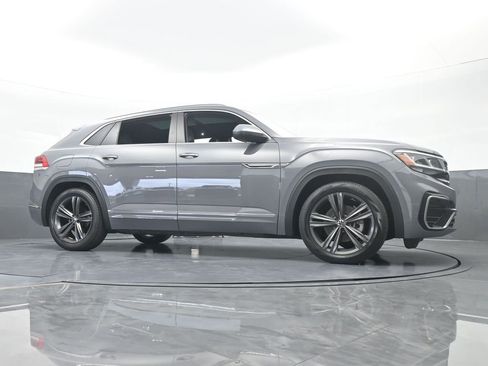 Used 2022 Volkswagen Atlas Cross Sport SEL R-Line image 66