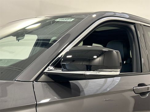 New 2025 Jeep Grand Cherokee Limited image 12