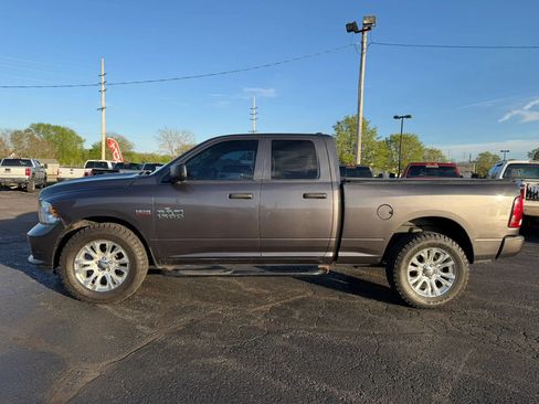 Used 2018 RAM 1500 Express AWD/4WD image 8