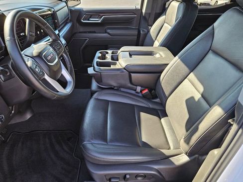 Used 2025 GMC Sierra 1500 SLT AWD/4WD image 12