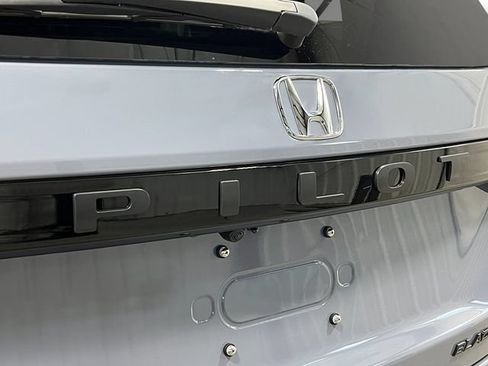 New 2026 Honda Pilot Black Edition image 10