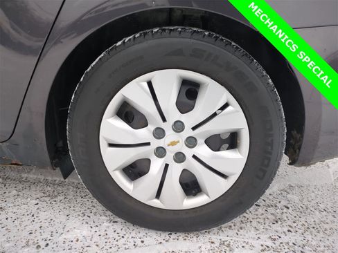 Used 2016 Chevrolet Cruze LT image 14