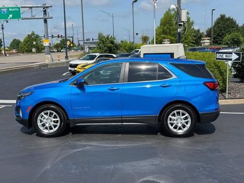 Used 2024 Chevrolet Equinox LT w/ LPO, Floor Liner Package FWD image 2