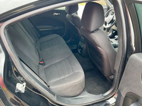 Used 2012 Dodge Charger SE RWD image 11