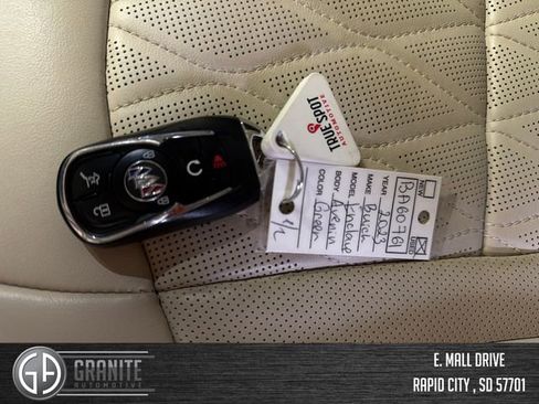 Used 2023 Buick Enclave Avenir w/ Avenir Technology Package AWD/4WD image 29