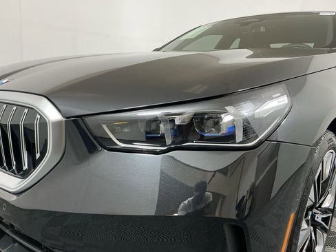 Certified 2024 BMW 530i w/ Premium Package image 9