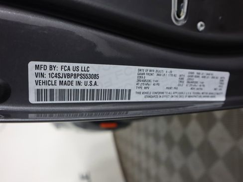 Used 2023 Jeep Wagoneer Series II w/ Premium Group I image 39