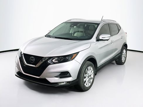 Used 2020 Nissan Rogue Sport SV w/ Technology Package image 3