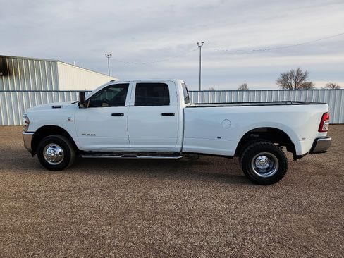 Used 2022 RAM 3500 Tradesman image 2