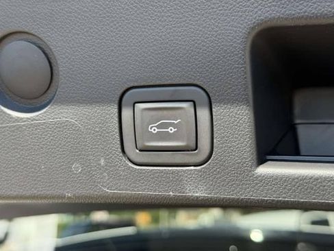 Used 2026 Chevrolet Equinox LT w/ Convenience Package II AWD/4WD image 10