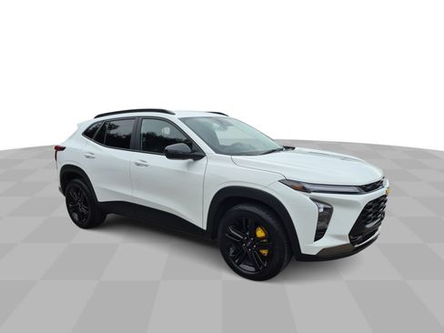 Certified 2025 Chevrolet Trax ACTIV w/ Driver Confidence Package FWD image 2
