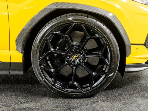 Used 2023 Lamborghini Urus Performante image 7