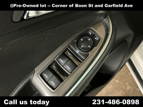 Used 2020 Chevrolet Malibu LT FWD image 15