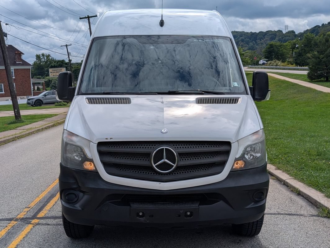 Used 2015 Mercedes-Benz Sprinter 2500 image 9