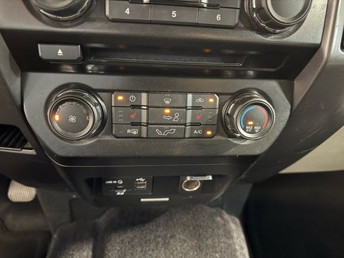 Used 2015 Ford F150 XLT w/ Equipment Group 302A Luxury image 32