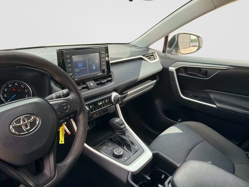 Used 2022 Toyota RAV4 LE AWD/4WD image 27