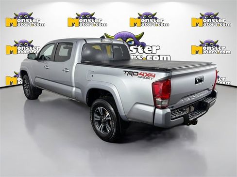 Used 2017 Toyota Tacoma SR5 image 7
