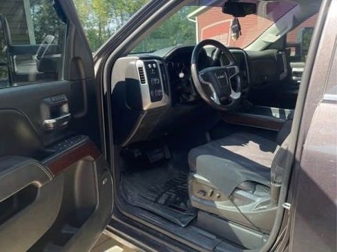 Used 2015 GMC Sierra 1500 SLT w/ SLT Crew Cab Value Package image 4