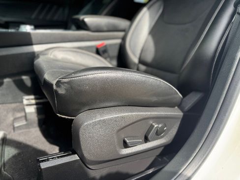 Used 2022 Ford Edge ST image 10