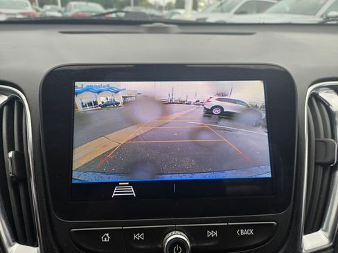 Used 2019 Chevrolet Malibu LT image 13