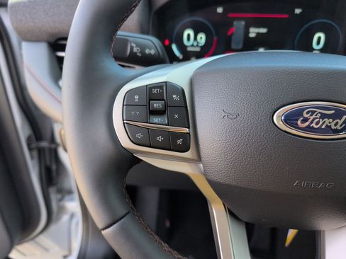 New 2026 Ford Explorer Active w/ Active Comfort Package image 32