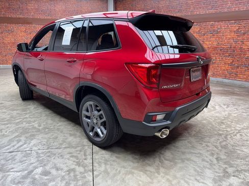 Used 2023 Honda Passport EX-L image 3