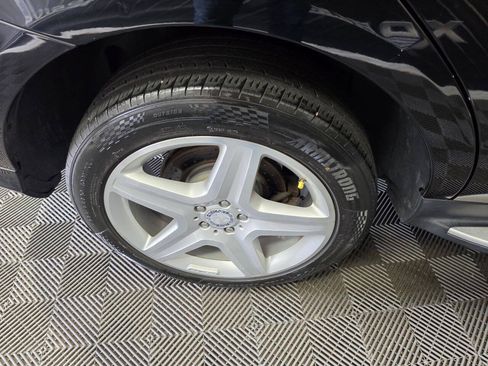 Used 2013 Mercedes-Benz ML 550 4MATIC image 39