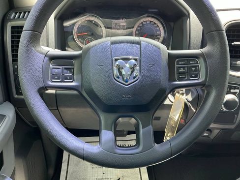 Used 2018 RAM 1500 Express RWD image 25