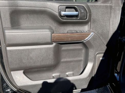 Used 2021 Chevrolet Silverado 1500 LT Trail Boss w/ Convenience Package II image 21