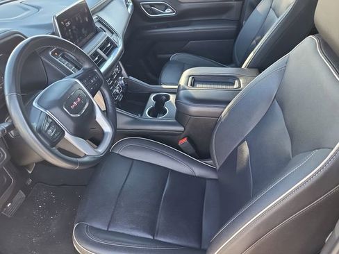 Used 2023 GMC Yukon SLT image 10