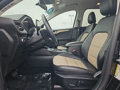 Used 2022 Ford Escape Titanium w/ Titanium Elite Package image 11