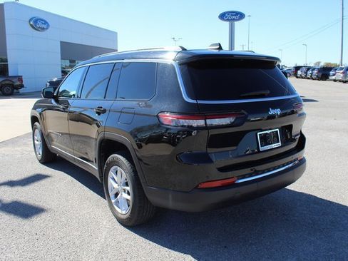 Used 2023 Jeep Grand Cherokee L Laredo image 11
