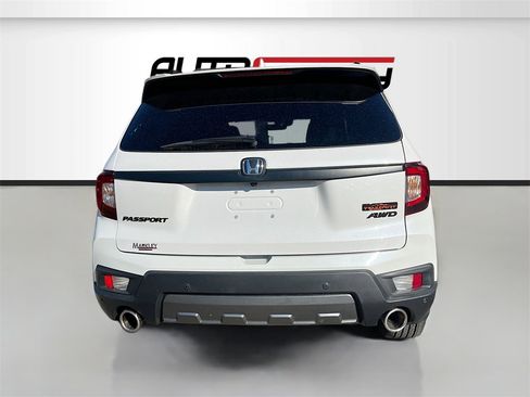 Used 2023 Honda Passport TrailSport image 6