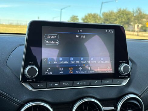 Used 2024 Nissan Sentra SV image 17