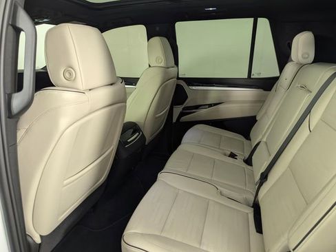 Used 2025 Cadillac Escalade Sport image 18