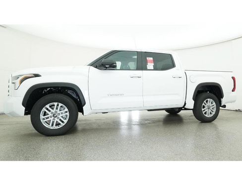 New 2026 Toyota Tundra SR5 AWD/4WD image 18