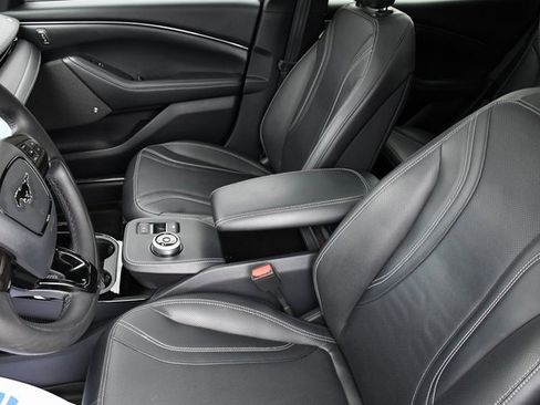 Used 2021 Ford Mustang Mach-E Premium image 9