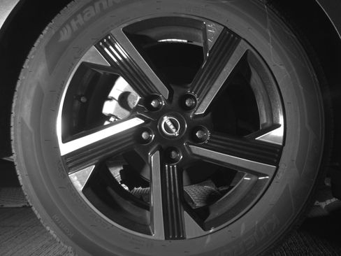 Used 2025 Nissan Sentra SV image 15