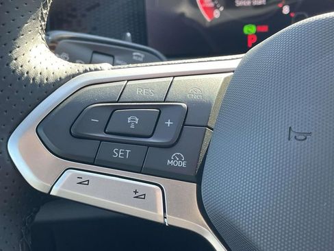 New 2026 Volkswagen Tiguan SE R-Line FWD image 20