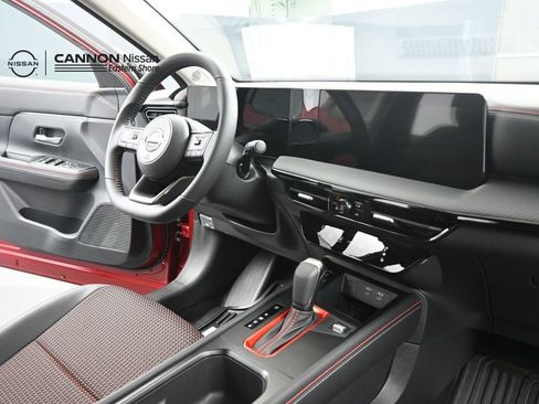 New 2026 Nissan Kicks SR FWD image 18