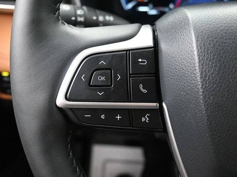 Used 2026 Toyota Highlander Platinum AWD/4WD image 21