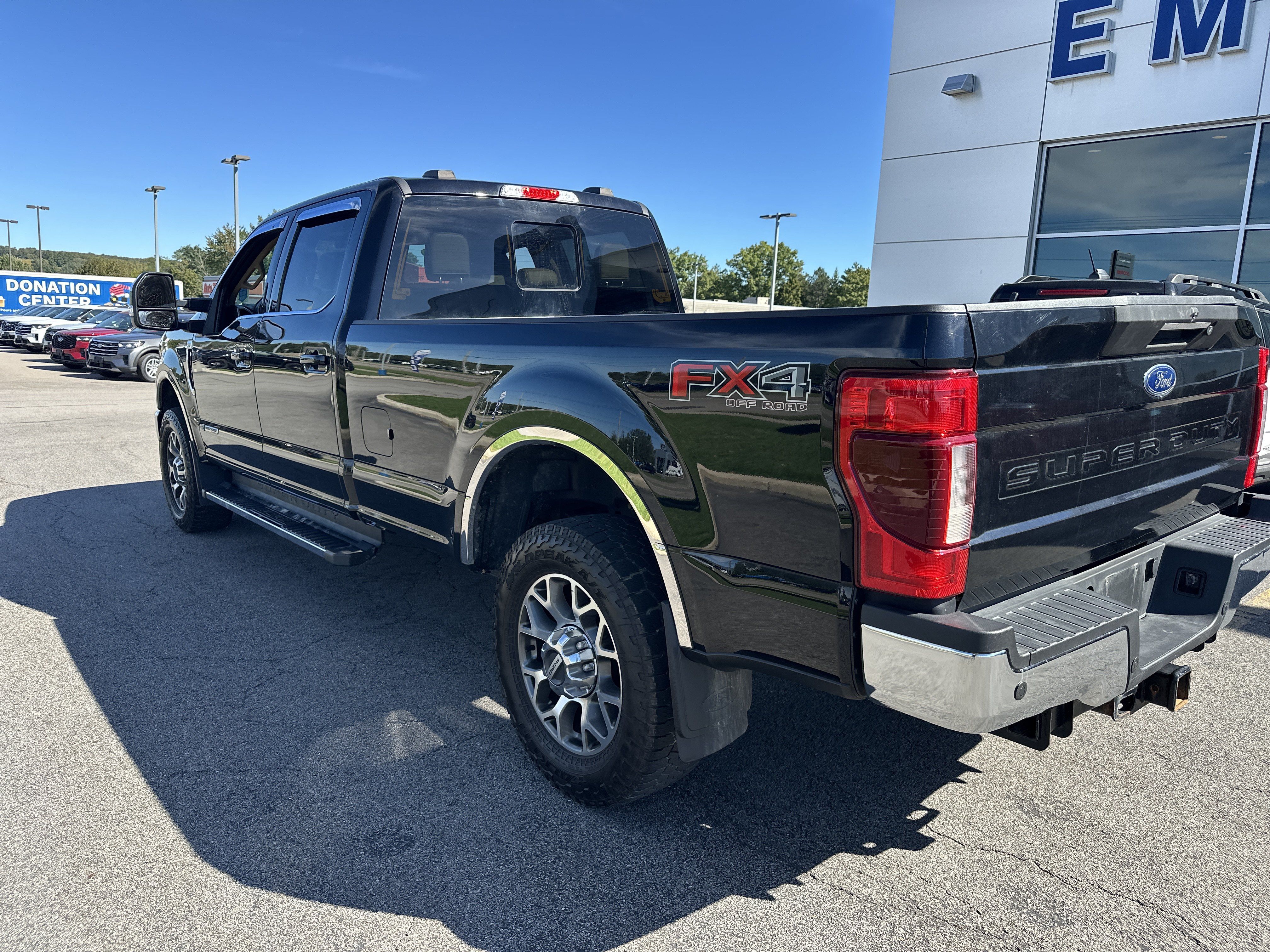 Used 2022 Ford F350 Lariat w/ Lariat Ultimate Package AWD/4WD image 14