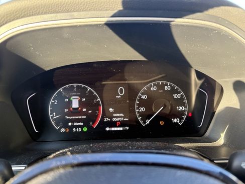 Used 2025 Honda Pilot Sport image 17