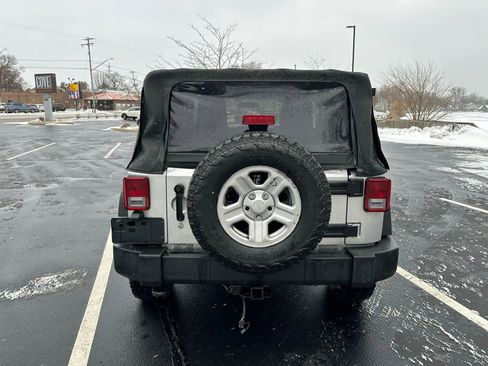 Used 2012 Jeep Wrangler Sport image 6