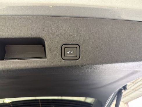 Certified 2025 Chevrolet Traverse LT image 17