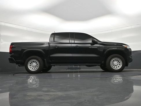 Used 2025 Chevrolet Colorado W/T RWD image 30