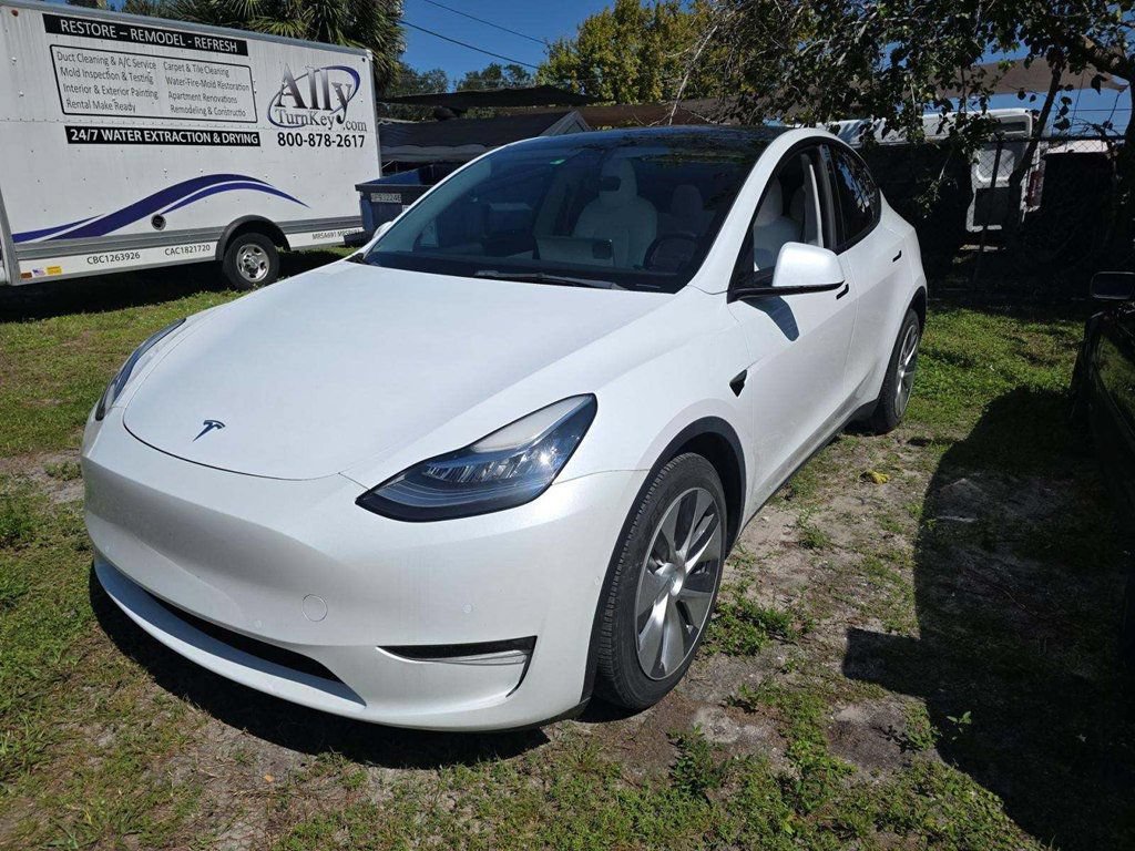 Used 2021 Tesla Model Y Long Range AWD/4WD image 3