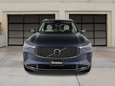 New 2026 Volvo XC90 B6 Ultra image 2
