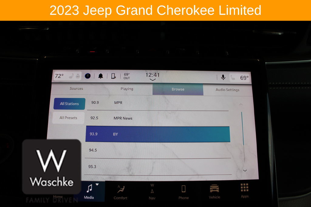Used 2023 Jeep Grand Cherokee Limited w/ Trailer Tow Prep Group (B) AWD/4WD image 49